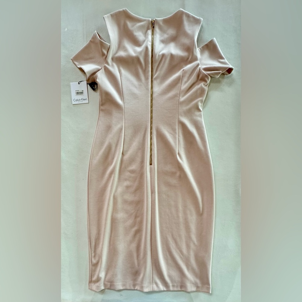 NWT Calvin Klein Cold-Shoulder Lined Sheath Dress Blush (8) - Picture 7 of 17